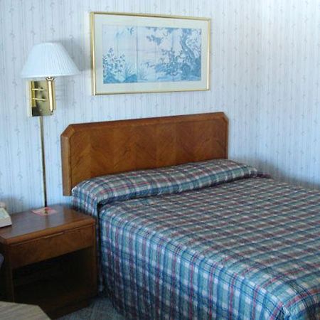 Rainbow Motel Watertown Chambre photo
