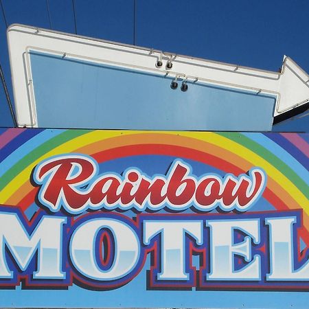 Rainbow Motel Watertown Extérieur photo
