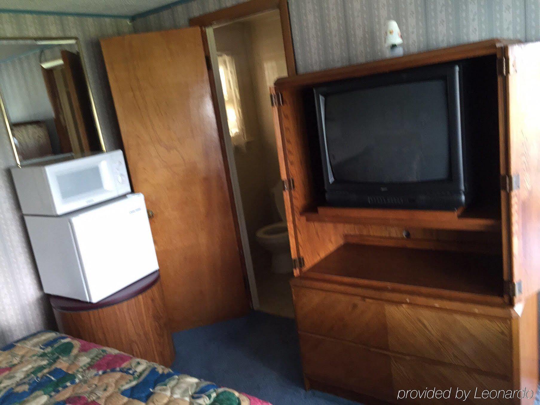 Rainbow Motel Watertown Extérieur photo