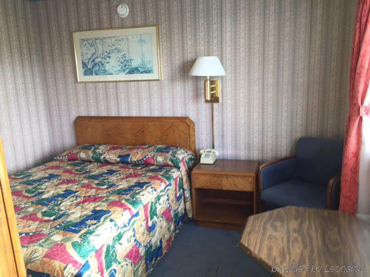 Rainbow Motel Watertown Extérieur photo